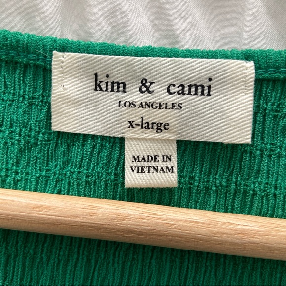 KIM & CAMI KELLY GREEN TOP/BLOUSE WITH SHEER CHIFFON STATEMENT SLEEVES, XL - Picture 9 of 10